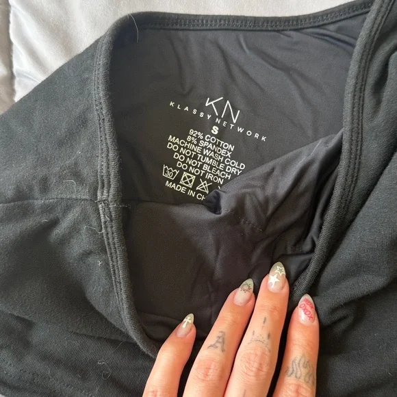 Klassy Network Black Top Bundle - Picture 2 of 4